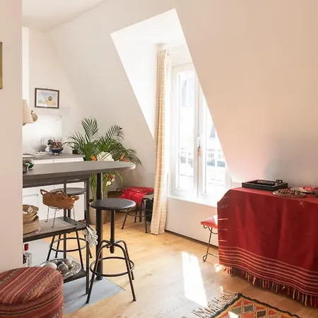 Cosy Bright Near Montparnasse Apartment
